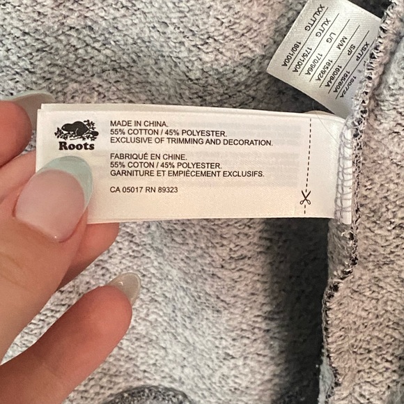 🫧Roots Grey Zip Up Hoodie (S) - Picture 3 of 4